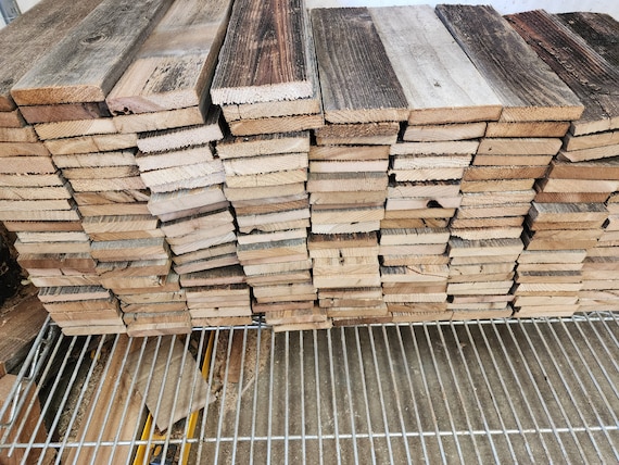 Discount Bulk Reclaimed Wood Planks. Assorted Sizes & Colors. 1222