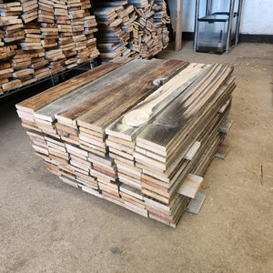 Bulk Reclaimed Wood 25-100 Sq. Ft. Barnwood Boards. (24&quot;x 3.5&quot;)