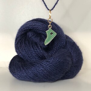 NO SNAG! Sneaker Stitch Marker | Progress Keeper