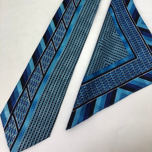 Blue Art Deco Necktie with Matching Hanky - Vintage Necktie and Pocket Square Set