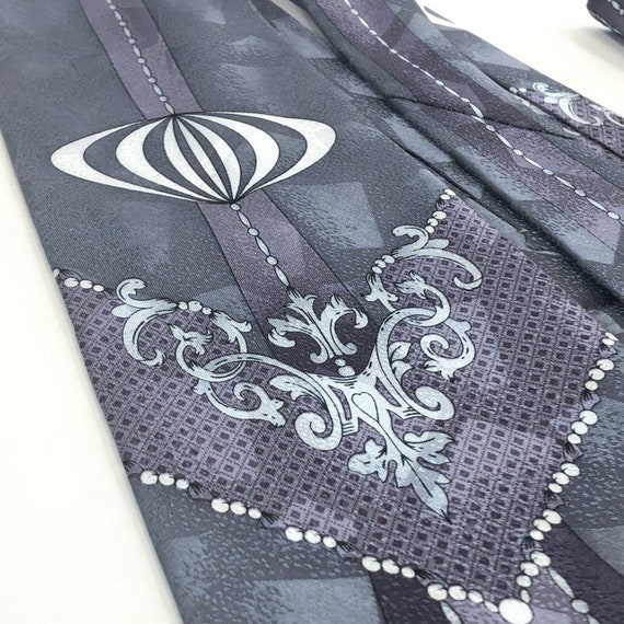 Classy Vintage Necktie with Matching Pocket Square … Gem