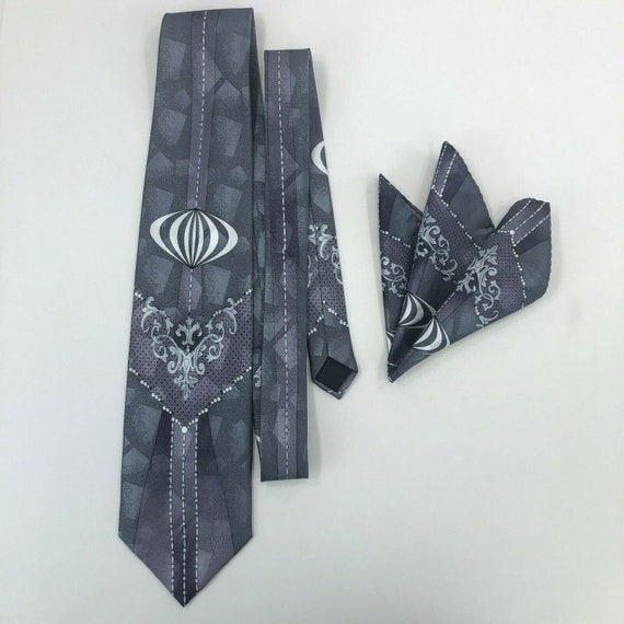 Classy Vintage Necktie with Matching Pocket Square … Gem