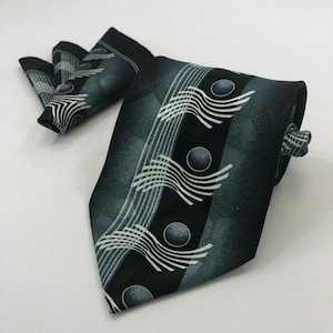 Elegant Vintage Classy Necktie with Matching Pocket Square - Vintage Tie and Hanky Set
