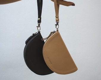 MANDRN | The Rover- Tan Leather Circle Pouch