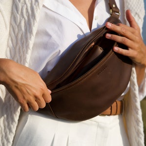 Saddle Brown Genuine Leather Fanny Pack, Leather Crossbody,  Hip Bag, Bum Bag, Belt Bag, Waist Pack, Minimal Fanny Pack, Travel Bag, Rugged