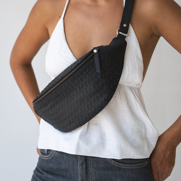 Genuine Leather Fanny Pack, Handwoven, belt bag, Bum Bag, Adjustable Crossbody Bag, hip pack, waist pouch, minimalist bag, womens fanny pack