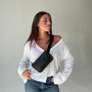 Black Woven Leather Belt Bag, Genuine Leather Fanny Pack, Adjustable Crossbody BeltBag, Festival Bag, Gifts for her, Minimalist Fanny Pack image 2