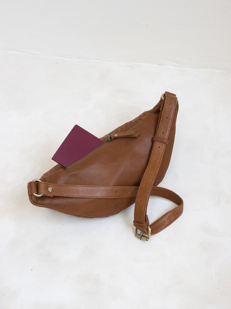 Handwoven, Genuine Tan Leather Fanny Pack, belt bag, Bum Bag, Adjustable Crossbody Bag, hip pack, waist pouch, minimalist bag, women's bag image 4