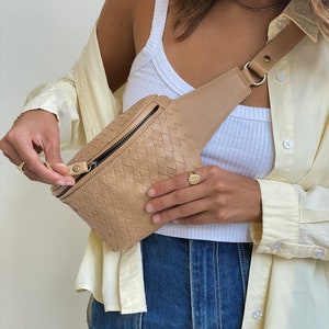 Woven Leather Fanny Pack, Leather Cross-body, Handwoven, Hip Bag, Leather Bum Bag, Belt Bag, Minimal Fanny Pack, Travel Bag, Waist Pouch image 3