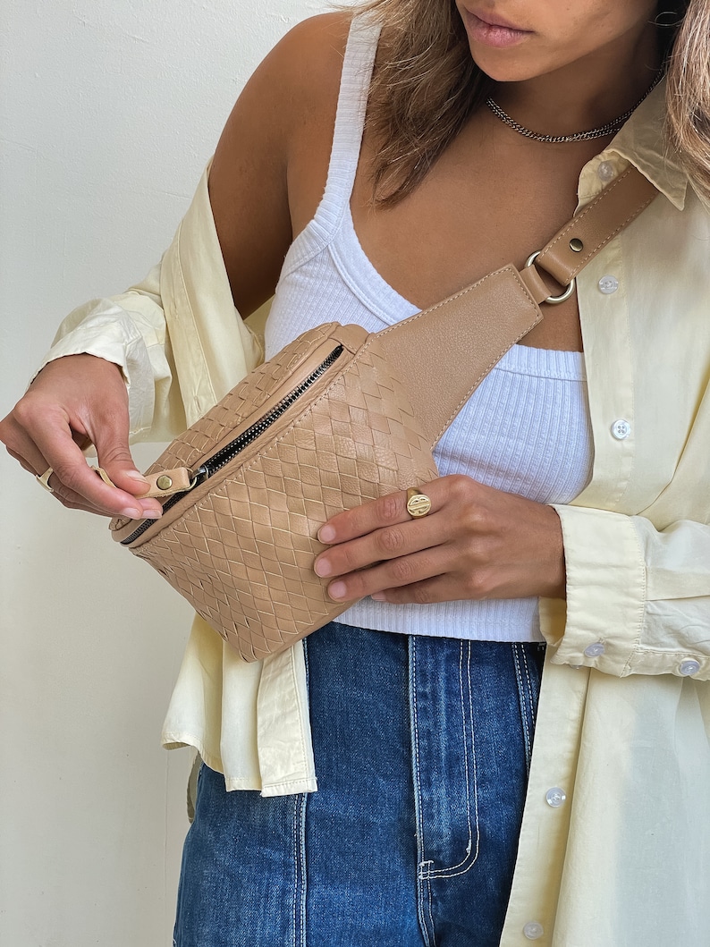Woven Leather Fanny Pack, Leather Cross-body, Handwoven, Hip Bag, Leather Bum Bag, Belt Bag, Minimal Fanny Pack, Travel Bag, Waist Pouch image 3