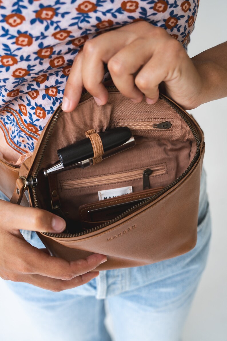 Brown Genuine Leather Fanny Pack, Leather Crossbody, Leather Bum Bag, Waist Pack, Minimalist Fanny Pack, Gifts for Her, Waist Pouch, Travel image 2