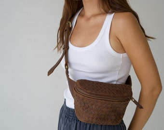 Sac banane tissé en cuir marron, bandoulière en cuir véritable, sac banane en cuir, sac banane, cadeaux pour elle, pochette banane, idées cadeaux pour les fêtes