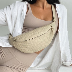 Woven Bone Leather Fanny Pack, Leather Crossbody Bag , Large Hip Bag, Waist Pack, Minimal Fanny Pack, Travel Bag, Waist Pouch, Hip pack image 4