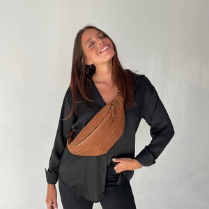 Handwoven, Genuine Tan Leather Fanny Pack, belt bag, Bum Bag, Adjustable Crossbody Bag, hip pack, waist pouch, minimalist bag, women's bag image 8