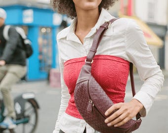 Handwoven Burgundy Leather Fanny Pack – Adjustable Crossbody Belt Bag