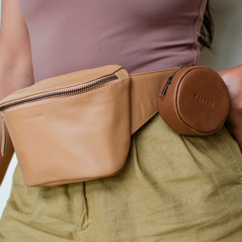 MANDRN Tan Leather Pouch, Attachable Bag, Leather Coin Purse, Small Pouch, Gifts for her, keychain, Rover, Circular Attachable Pouch imagem 7