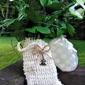 All Natural Flea/Tick Repelling Dog Shampoo Bar/High Lather Cleansing Dog Soap On A Rope/Deodorizing/NonStretch Cotton Handle/4.5-5 oz bar