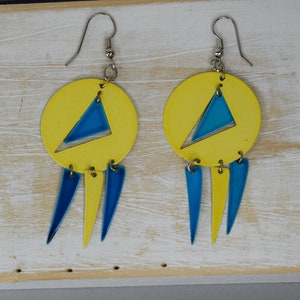 NEON Yellow and Blue 1980&#39;s circle/triangle/geometric dangle statement earrings