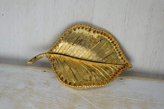 Signed Vintage 1970's BSK Golden leaf brooch - image 2