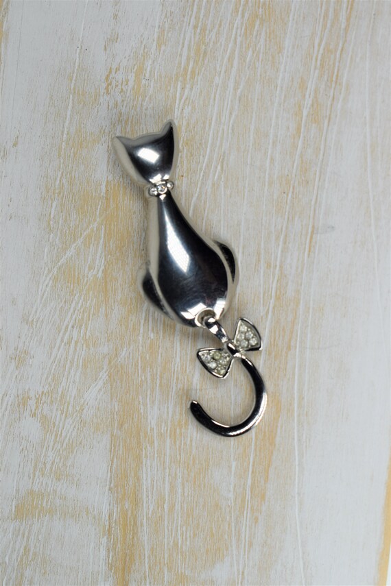Vintage Silver tone Cat Brooch/Pendant with Dangl… - image 7