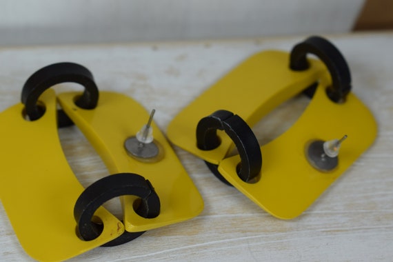 1980's Yellow & Black Statement Earrings - image 8