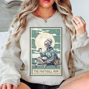 Sweat-shirt pour maman footballeur - Sweat à capuche maman footballeur fière, col rond Game Day, gilet de sauvetage Gridiron, cadeau confortable pour maman sportive, carte de tarot