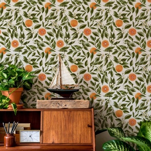Papel pintado floral naranja con clementina, mandarina, mandarina, naranja y hojas verdes