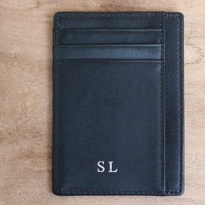 Porte-cartes, carte d'identité personnalisable en cuir avec des initiales ou prénom. Le cadeau original et unique. image 6