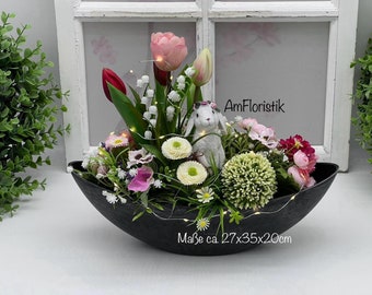 Frühlingsgesteck mit Tulpen Allium Hase Kunstblumengesteck Seidenblumengesteck