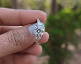 1.95カラットラウンドカット結婚指輪、本物のトリロジーキュービック