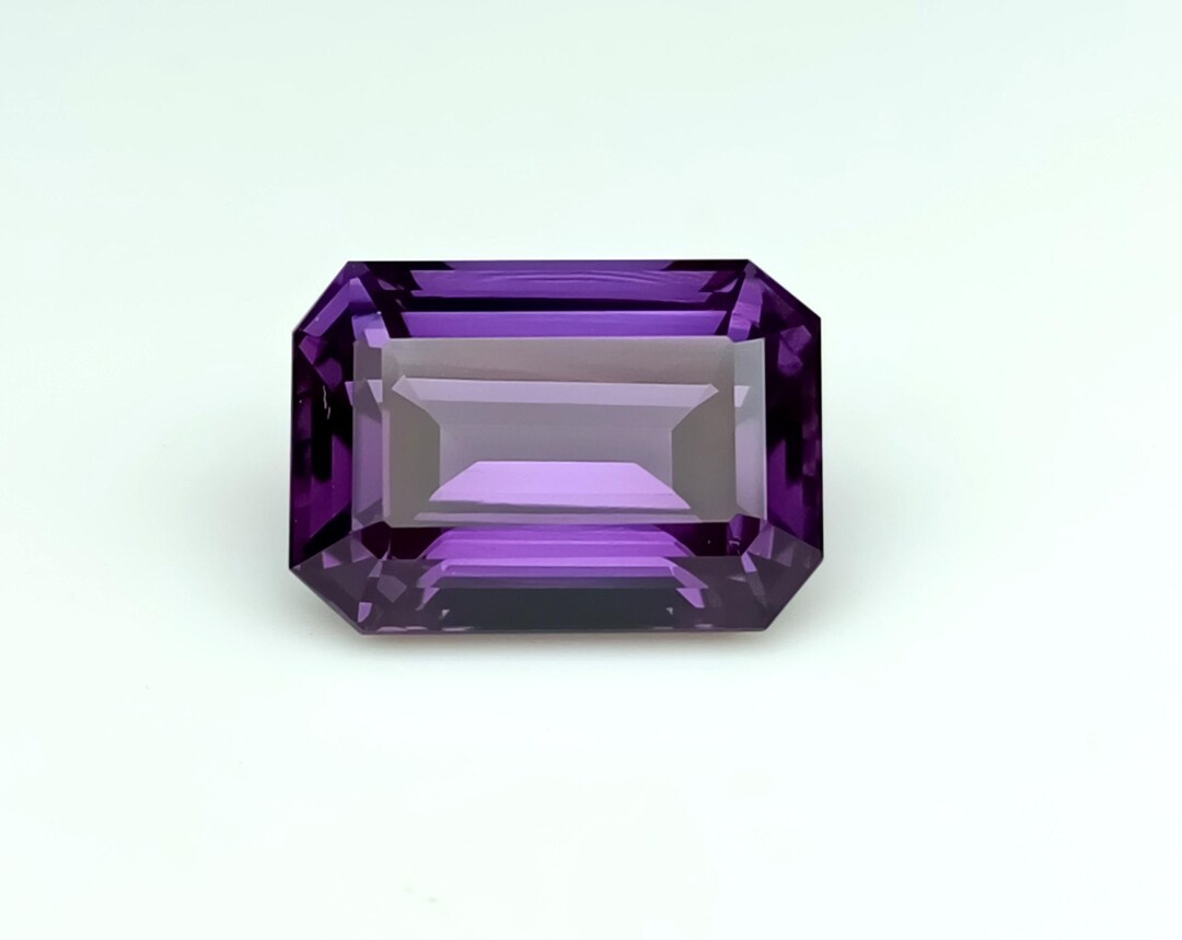 10 Carats Alexandrite Octagon Shape Faceted Colour Changing Alexandrite ...