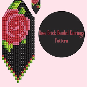 Könnte beinhalten: Ein PDF-Muster für Rose Brick Perlenohrringe. Das Design zeigt eine große rote und rosa Rose auf schwarzem Hintergrund mit grünen Blättern und Akzenten. Ein kleineres Ohrringdesign ist ebenfalls abgebildet.