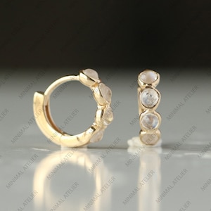 Aros de piedra lunar arcoíris natural, aros de oro macizo de 14 k, aros de piedras preciosas redondas, aros minimalistas con engaste en bisel, regalo de aniversario para ella