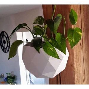 Low poly wall planter, wall flower pot, 3D printing