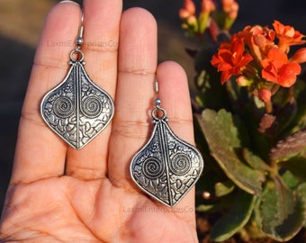 Pendiente de plata alemán, Pendientes afganos, Pendientes de animales, Plata oxidada, Étnico, Tradicional, Pendientes indios, Pendientes artesanales, Joyería