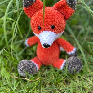 Freddie Fox Amigurumi crochet pattern. PDF Digital Download