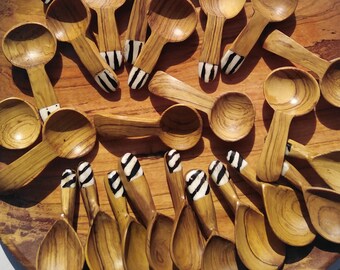 A dozen Olive Wood and White cow Bone Spices, Salt and Sugar Spoons. Wooden condiments spoon 12 pieces. Mothers Day Gift