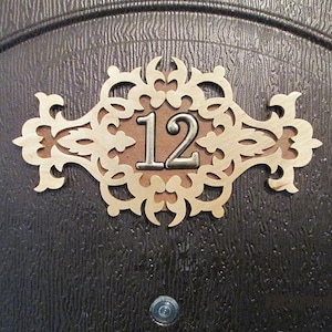 Plaque d&#39;immatriculation décorative découpée au laser 275