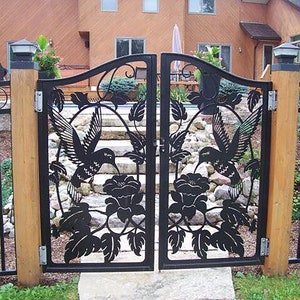 A wonderfully detailed iron gate 346