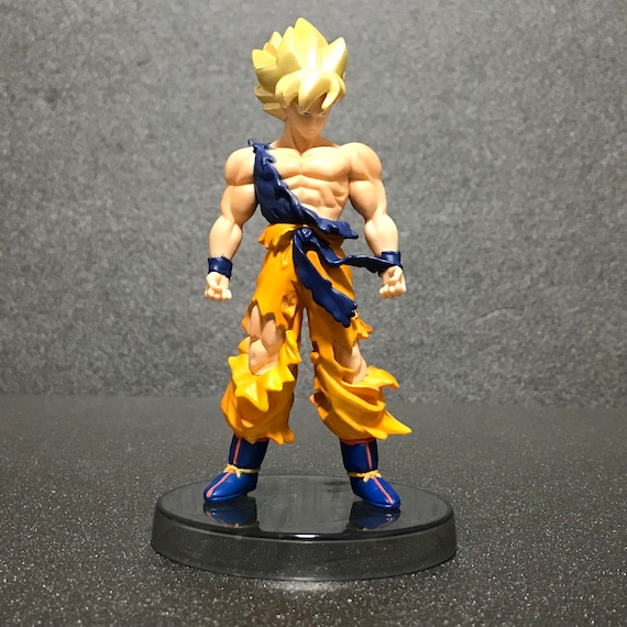 Dragon Ball Z Super Saiyan Son Goku Figure Real Works Bandai JAPAN  Authentic Vintage 