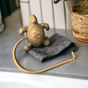 Turtle toilet roll holder. Solid brass bathroom decor, choose from 5+ designs for the bathroom/ toilet.  Fun home decor ideas. Screws incl