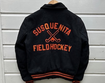 Vintage 70s: Delong college varsity Jacket - wool  - Susquenita Field Hockey - made in USA (36 / S)