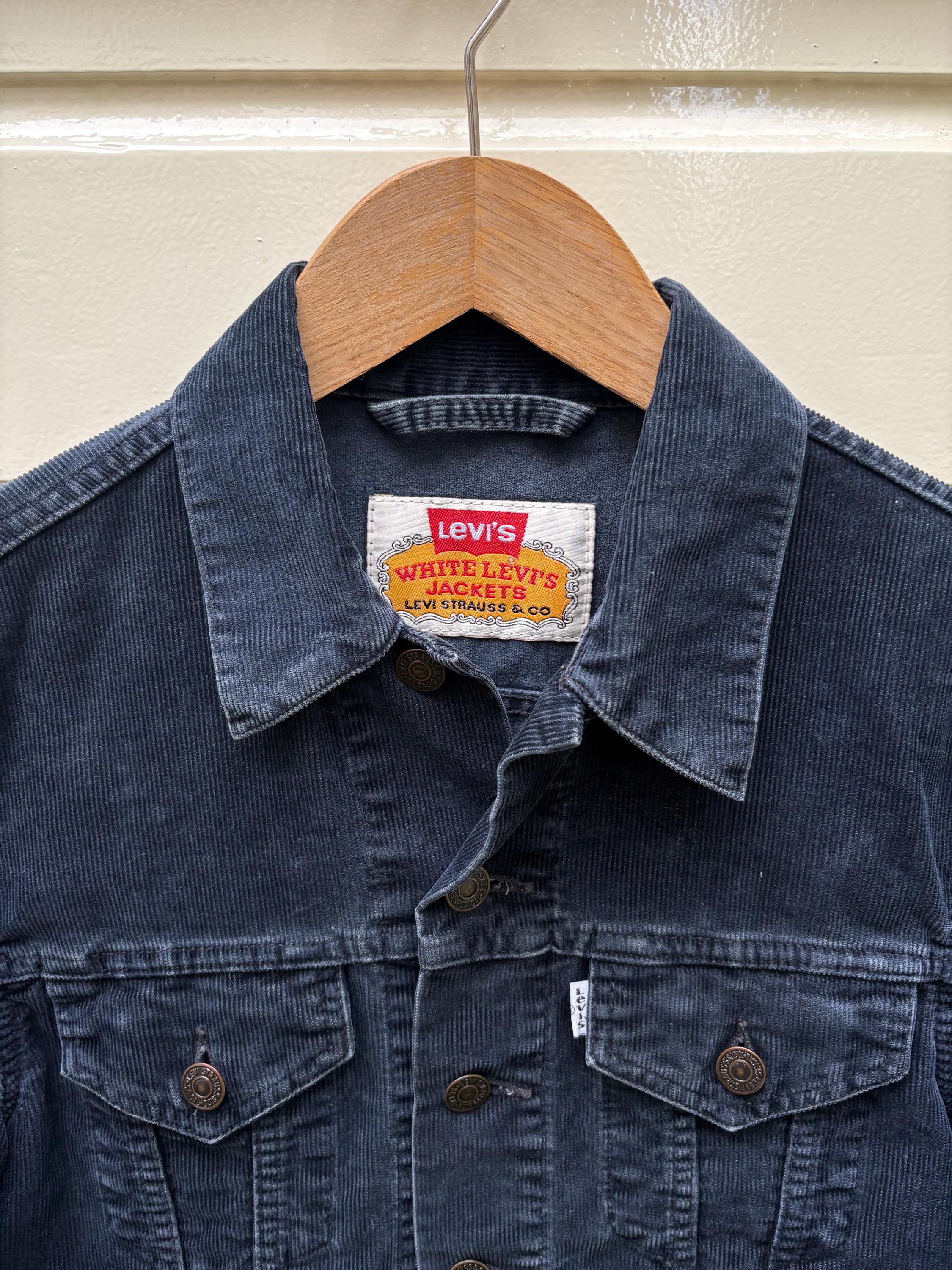 Vintage 90s: Levi's Type III Corduroy Trucker Jacket - White Label