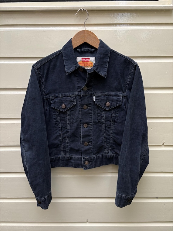 Vintage 90s: Levi's Type III Corduroy Trucker Jacket - White Label
