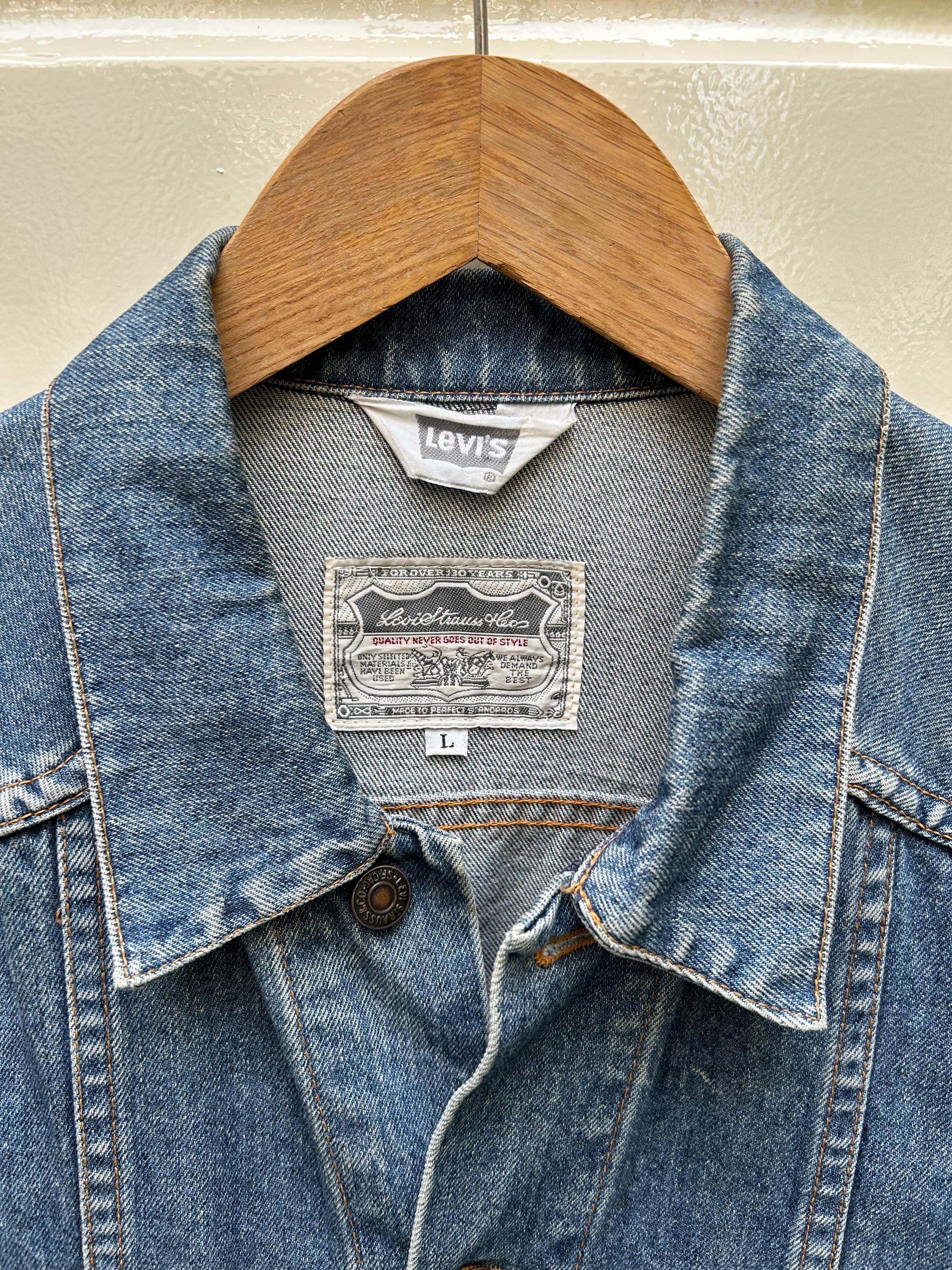 Vintage 90s: Levi's Silver Tab Denim Trucker Jacket - Boxy Fit