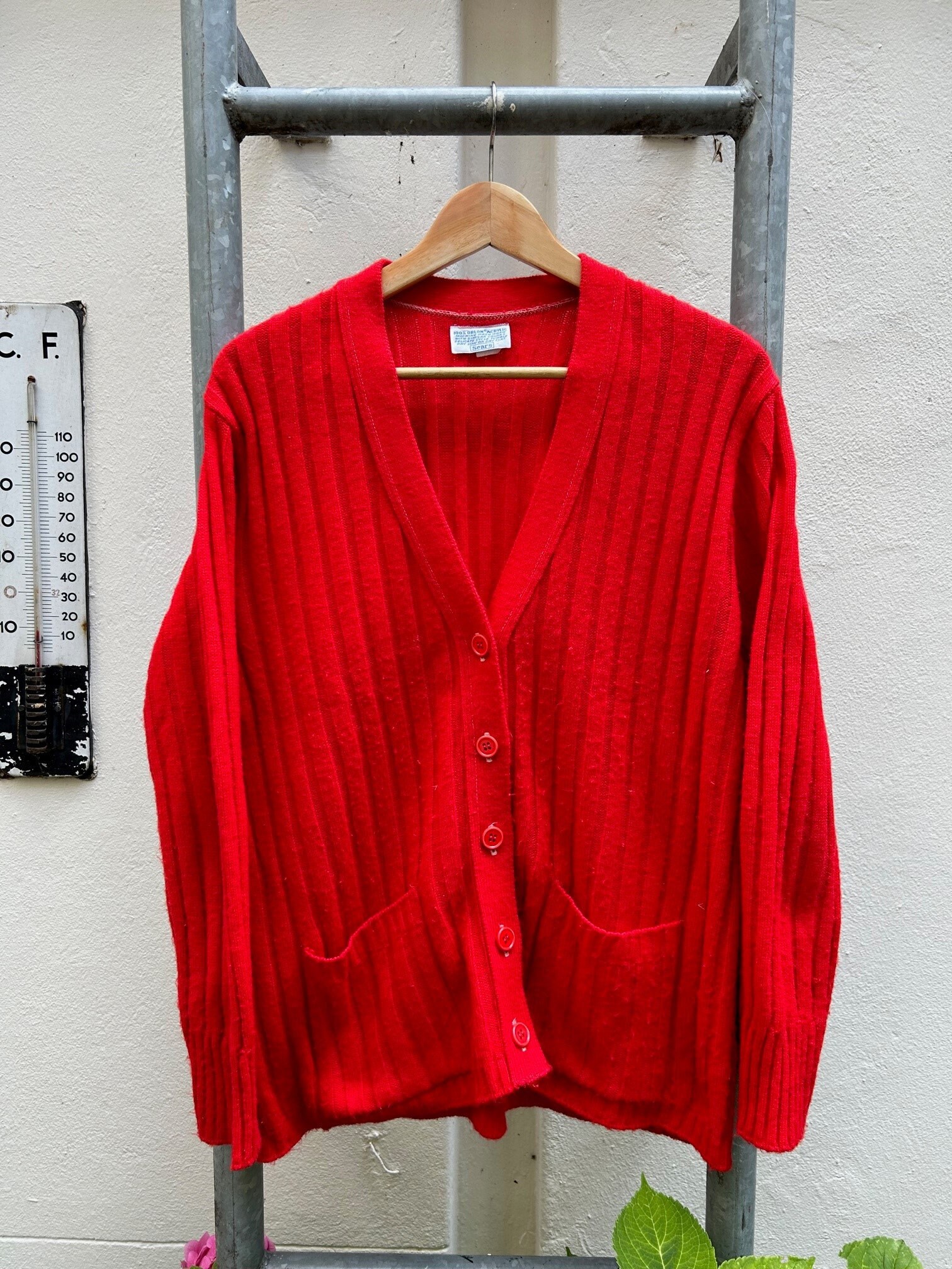 珍しい Sportswear Sears 70s: Vintage Bright Acrylic - Cardigan Red トップス