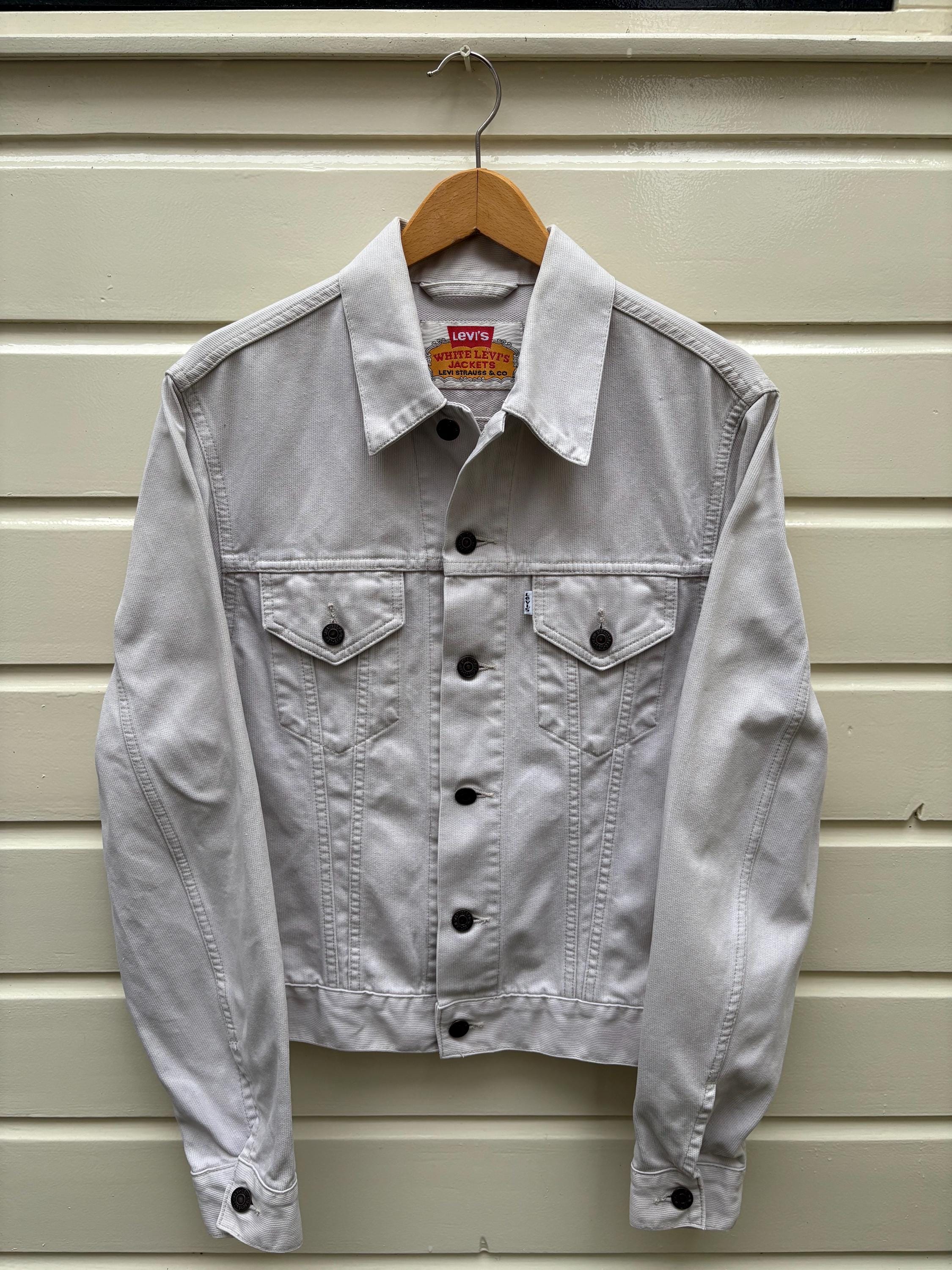 Vintage 90s: Levi