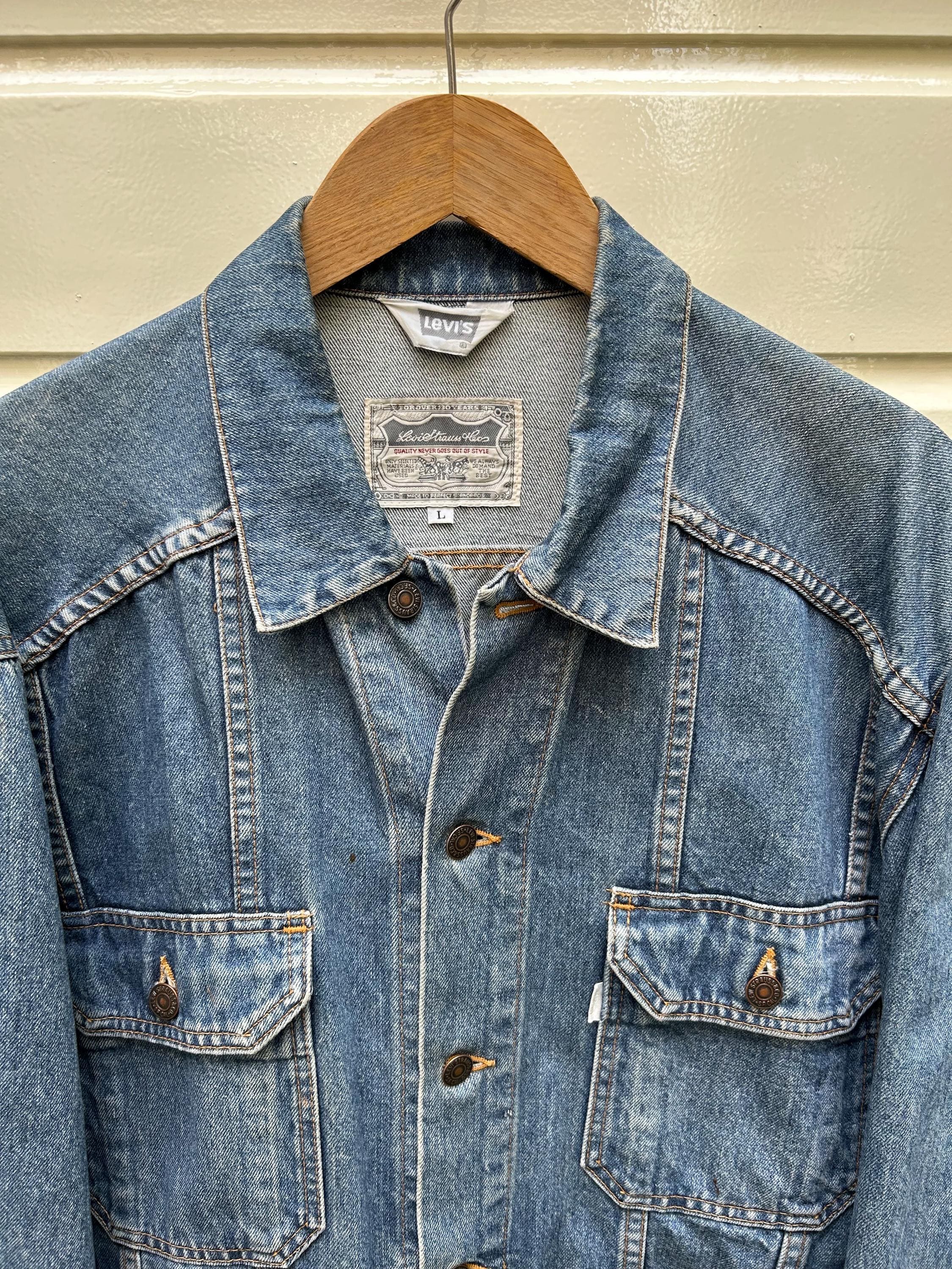 Vintage 90s: Levi's Silver Tab Denim Trucker Jacket - Boxy Fit