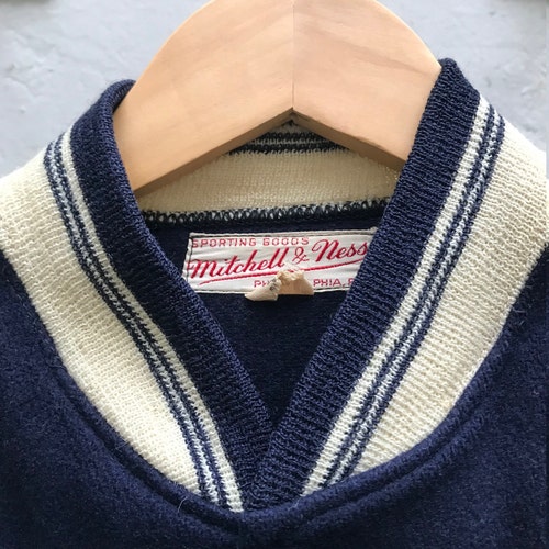トップス Eddie Bauer V Neck Cotton Cardigan 90s Vintage 90s: Eddie Bauer Cotton Cardigan - Two Pockets