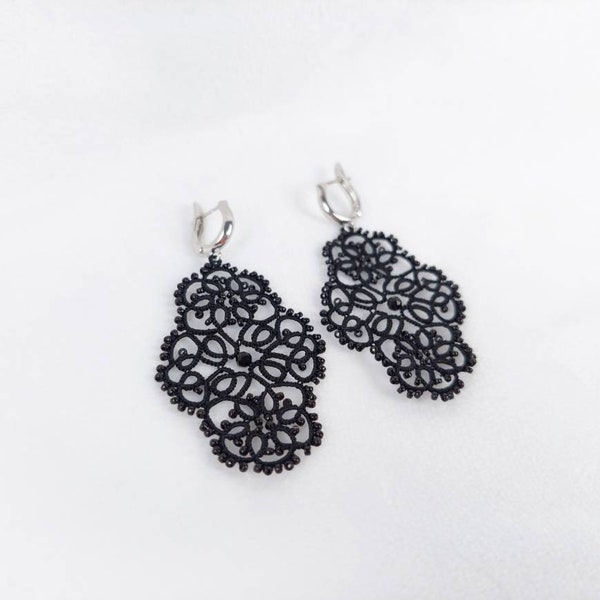 Tatting lace black earrings, polyester thread and Miyuki beads, Frivolité earrings, boho lace, aesthetic lace earrings, aesthetic jewelry